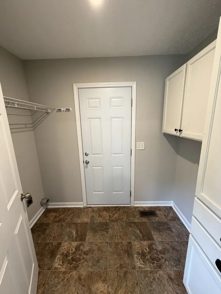 1976 Bishop Avenue Murfreesboro TN 37127