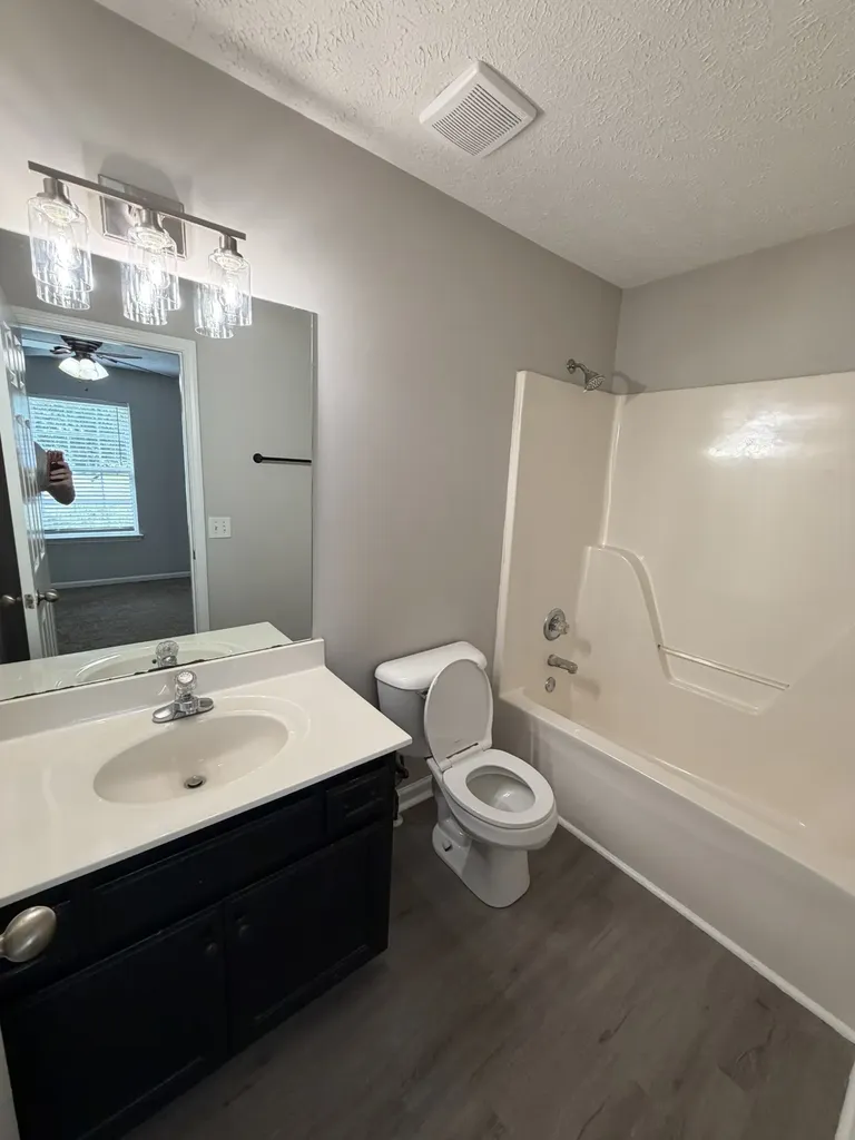 1976 Bishop Avenue Murfreesboro TN 37127