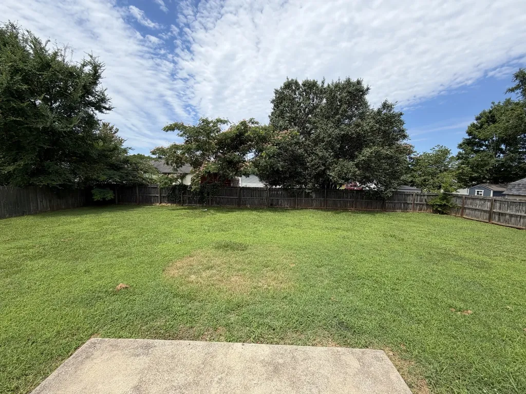 1976 Bishop Avenue Murfreesboro TN 37127