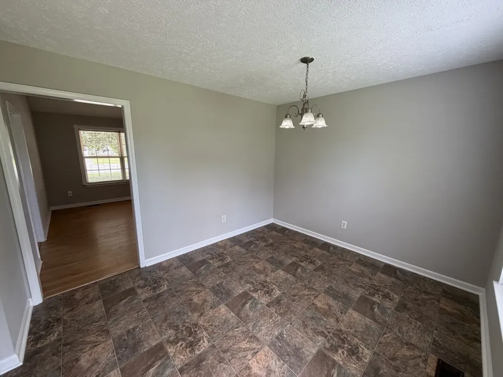 1976 Bishop Avenue Murfreesboro TN 37127