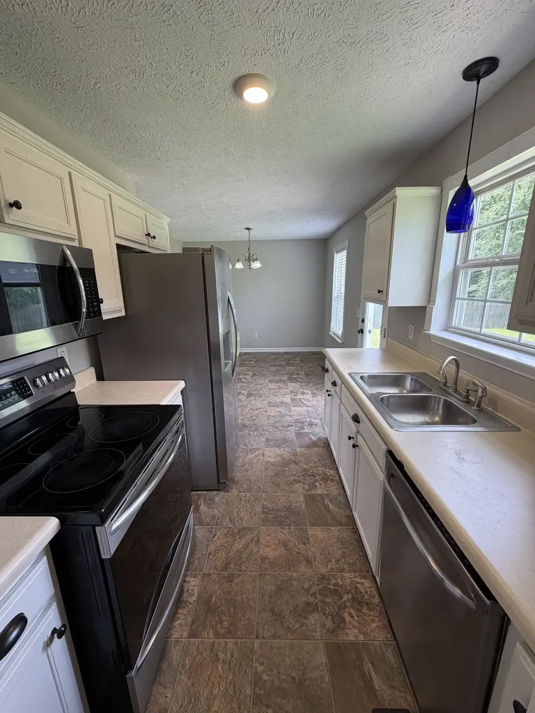 1976 Bishop Avenue Murfreesboro TN 37127