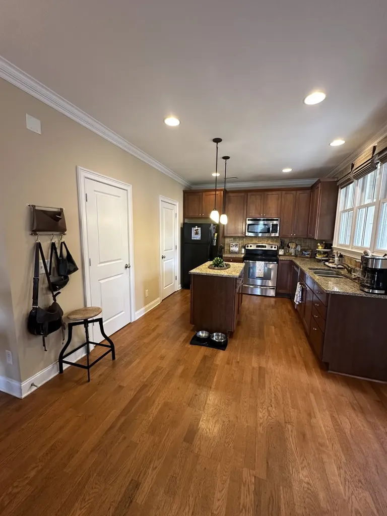 2114 Acklen Avenue Nashville TN 37212