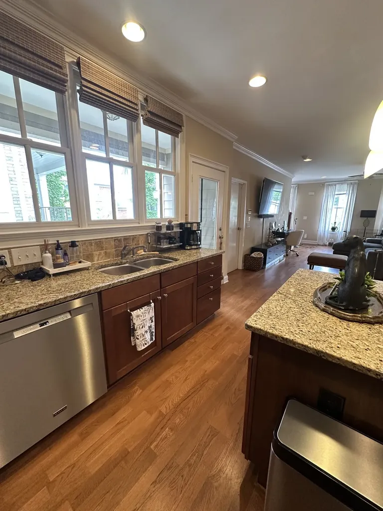 2114 Acklen Avenue Nashville TN 37212