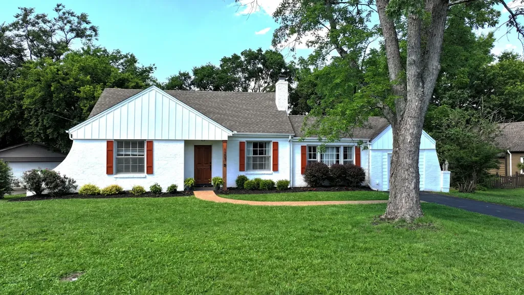 1207 Kenwood Drive Nashville TN 37216