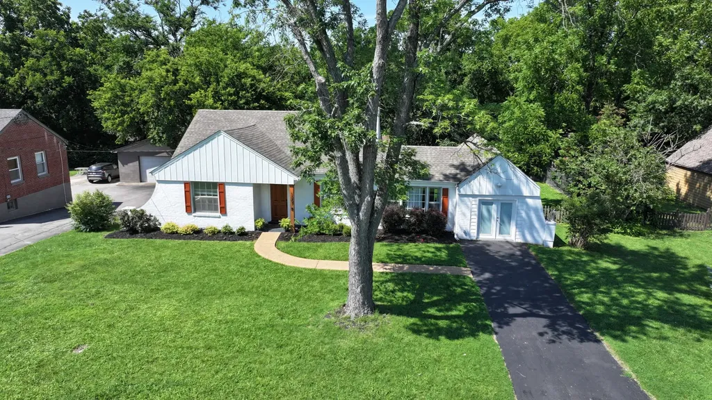 1207 Kenwood Drive Nashville TN 37216