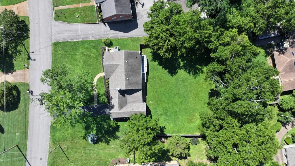 1207 Kenwood Drive Nashville TN 37216