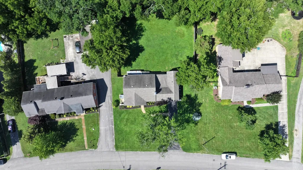 1207 Kenwood Drive Nashville TN 37216