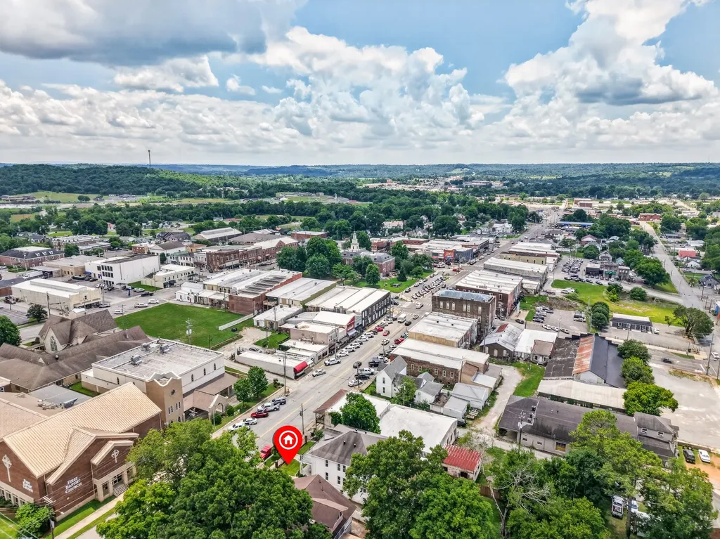 206 Main Ave, N Fayetteville TN 37334