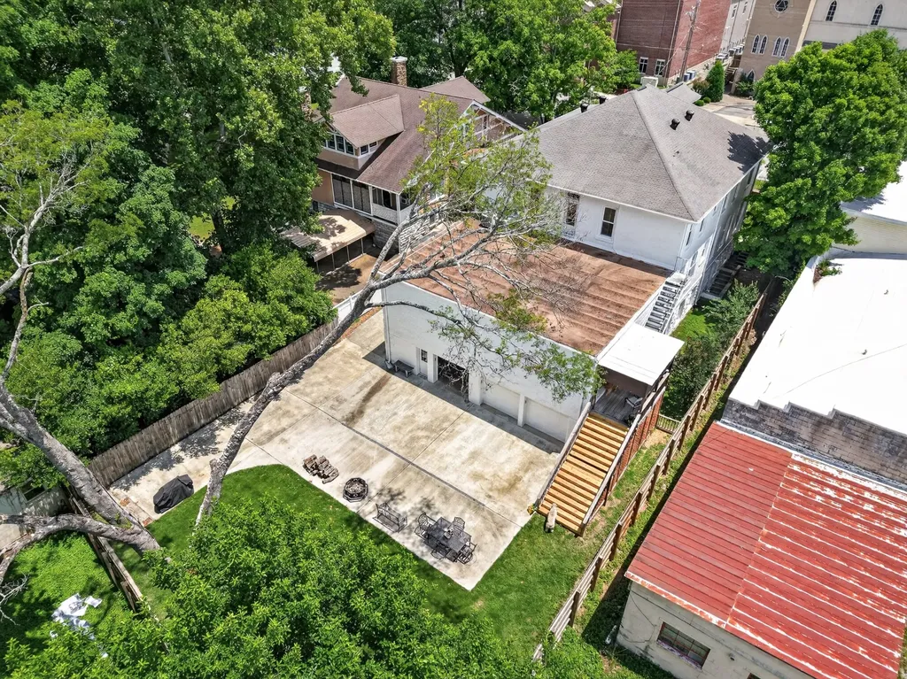 206 Main Ave, N Fayetteville TN 37334