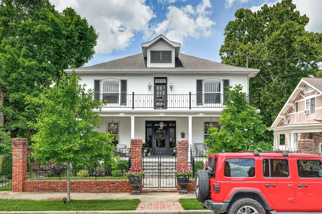 206 Main Ave, N Fayetteville TN 37334
