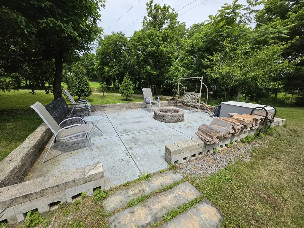 448 Osage Lane Bradyville TN 37026