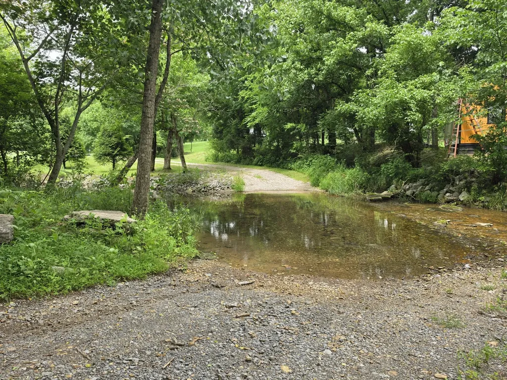 448 Osage Lane Bradyville TN 37026