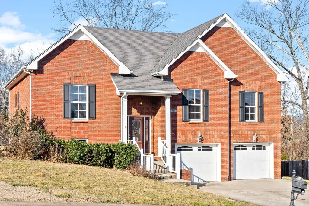 955 Terraceside Circle Clarksville TN 37040