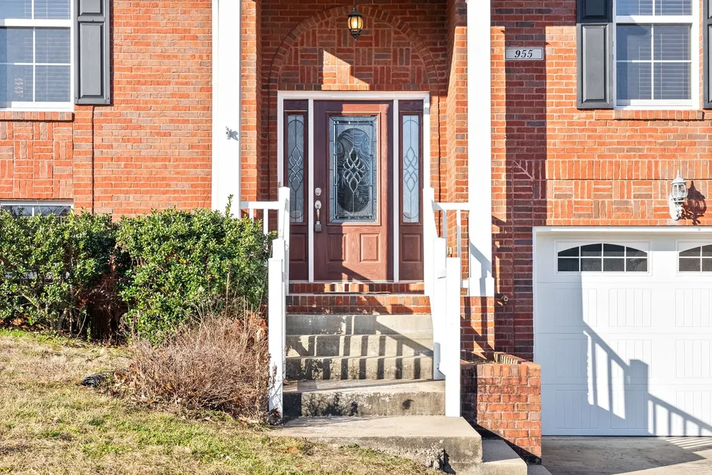 955 Terraceside Circle Clarksville TN 37040