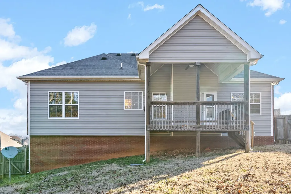 955 Terraceside Circle Clarksville TN 37040