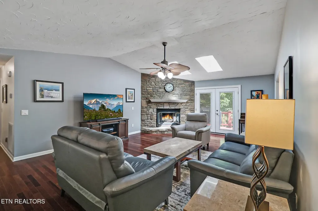 159 Ivy Brook Lane Crossville TN 38558