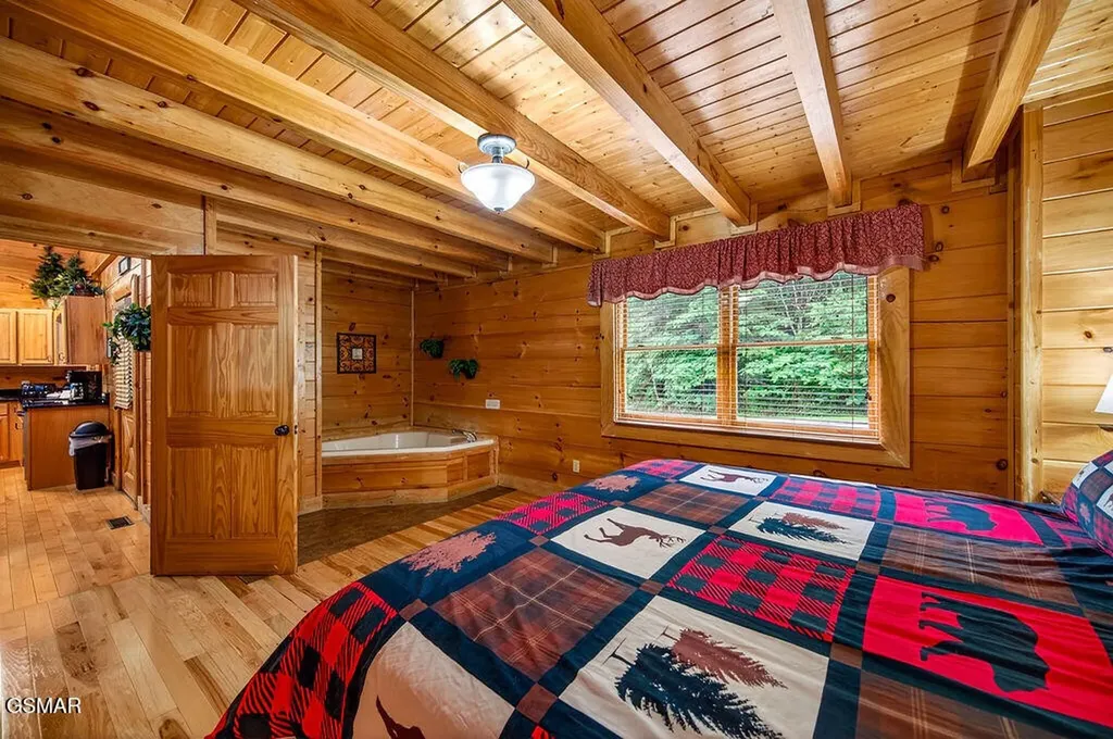 2024 Bear Haven Way Sevierville TN 37876