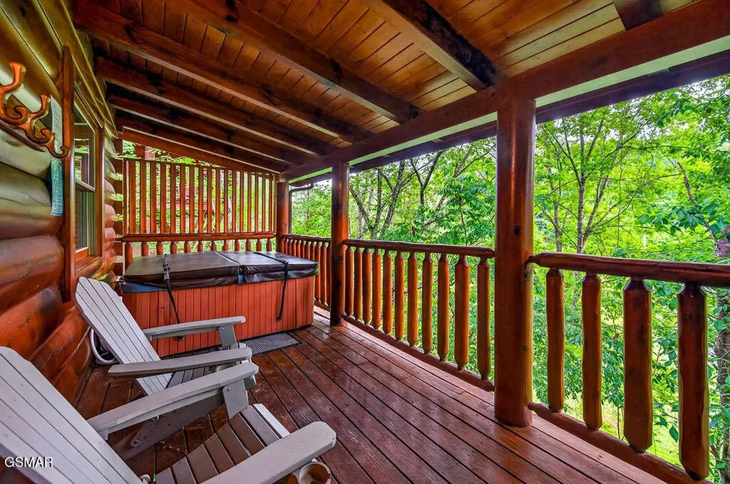 2024 Bear Haven Way Sevierville TN 37876