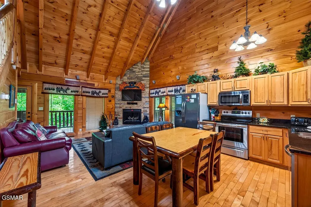 2024 Bear Haven Way Sevierville TN 37876