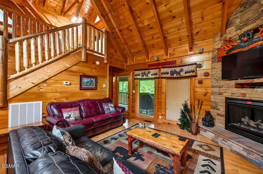 2024 Bear Haven Way Sevierville TN 37876