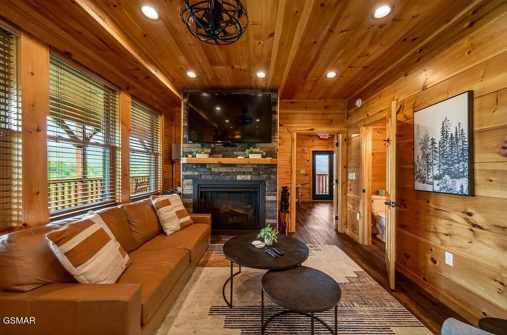 776 Mountain Stream Way Gatlinburg TN 37738