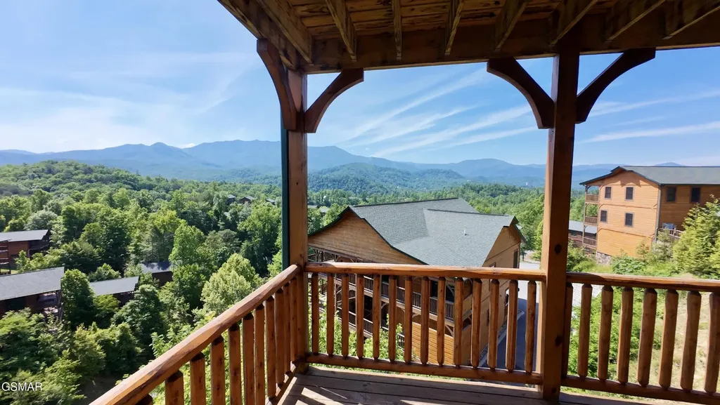 776 Mountain Stream Way Gatlinburg TN 37738