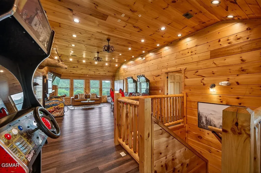 776 Mountain Stream Way Gatlinburg TN 37738