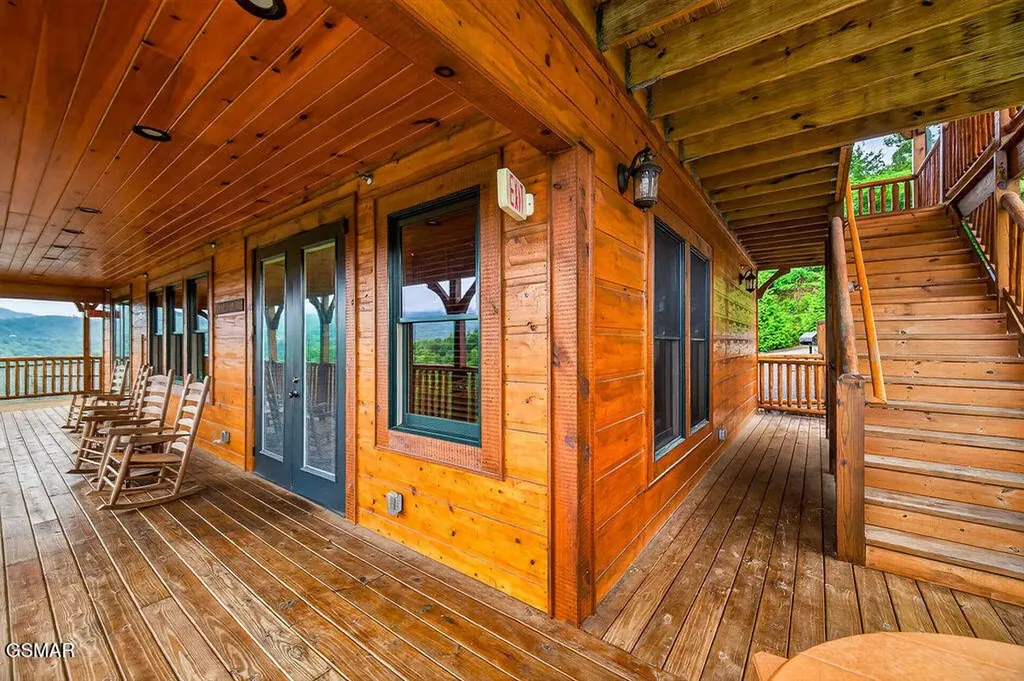 776 Mountain Stream Way Gatlinburg TN 37738