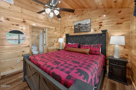 826 String Run Way Pigeon Forge TN 37863
