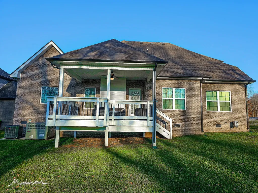 1718 Oak Forest Drive Clarksville TN 37043