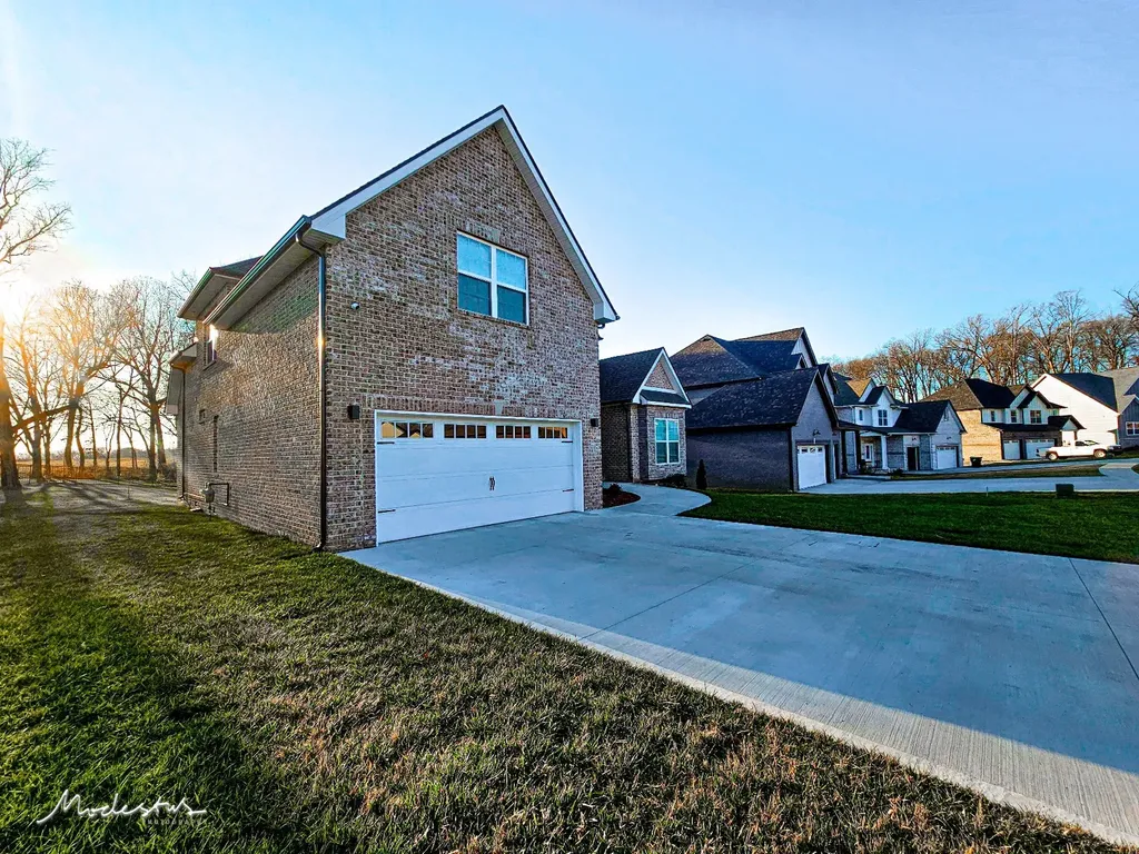 1718 Oak Forest Drive Clarksville TN 37043
