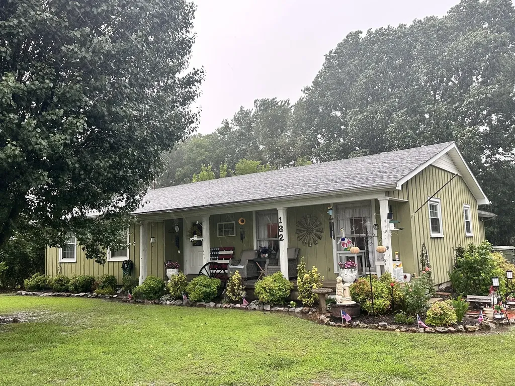 132 Jackson Street Lawrenceburg TN 38464
