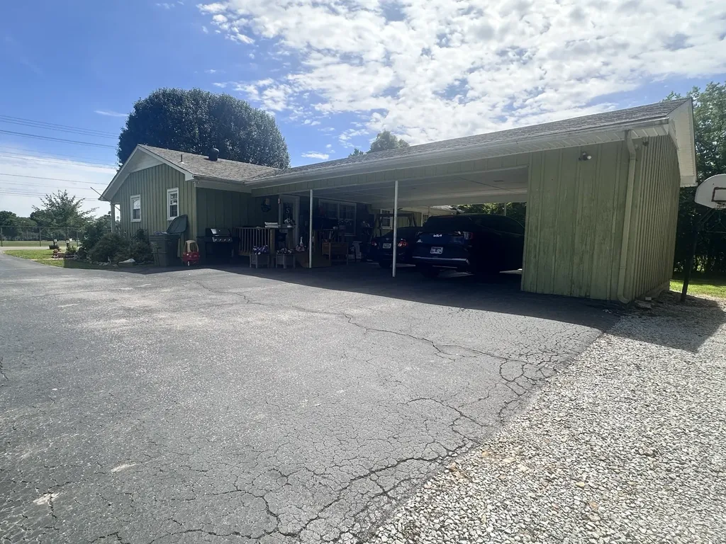 132 Jackson Street Lawrenceburg TN 38464