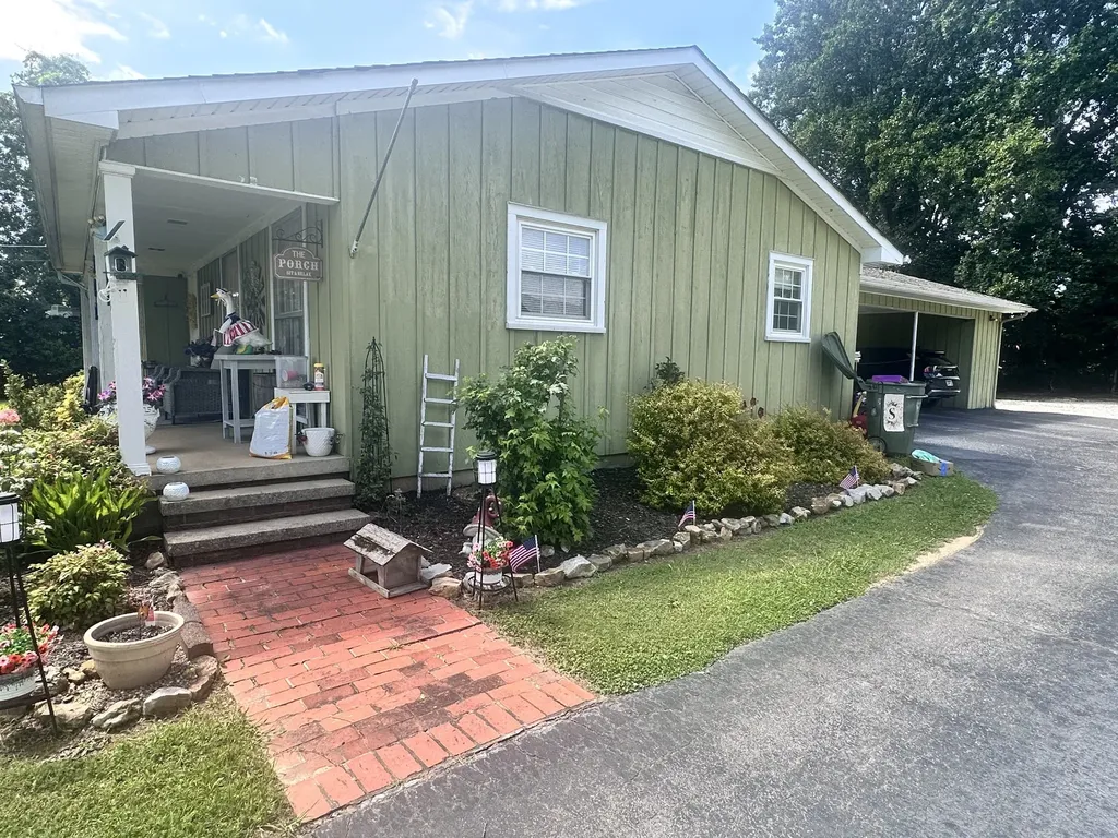 132 Jackson Street Lawrenceburg TN 38464