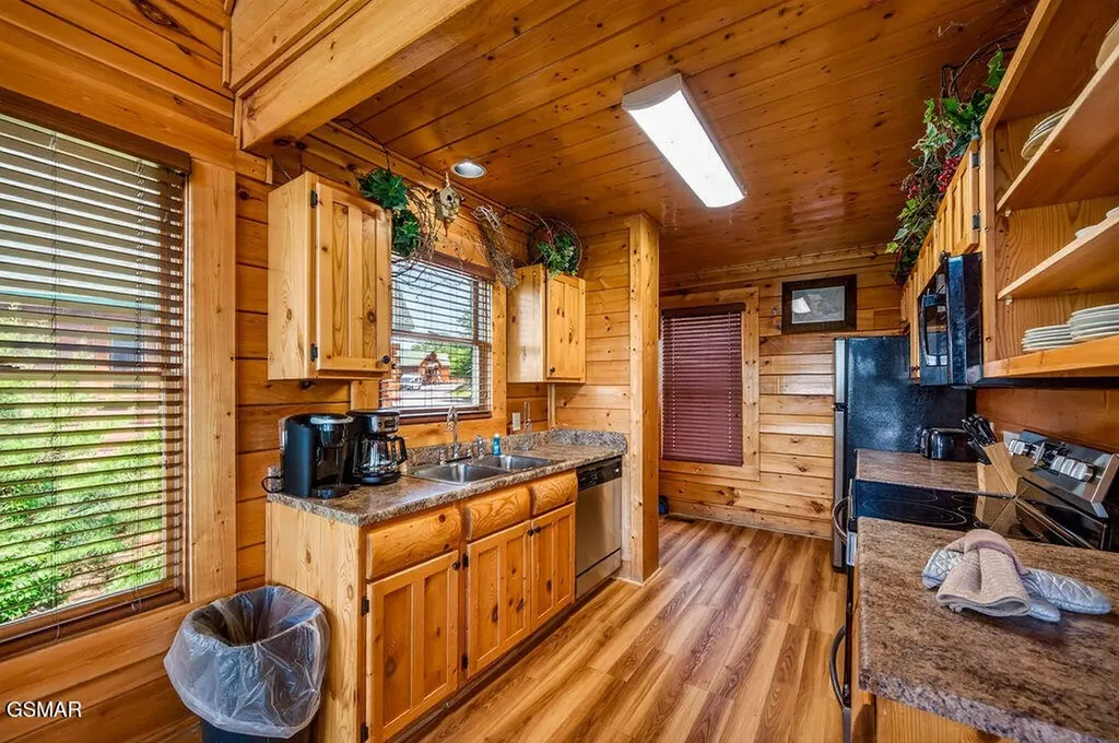 2214 Towering Hemlock Drive Sevierville TN 37876