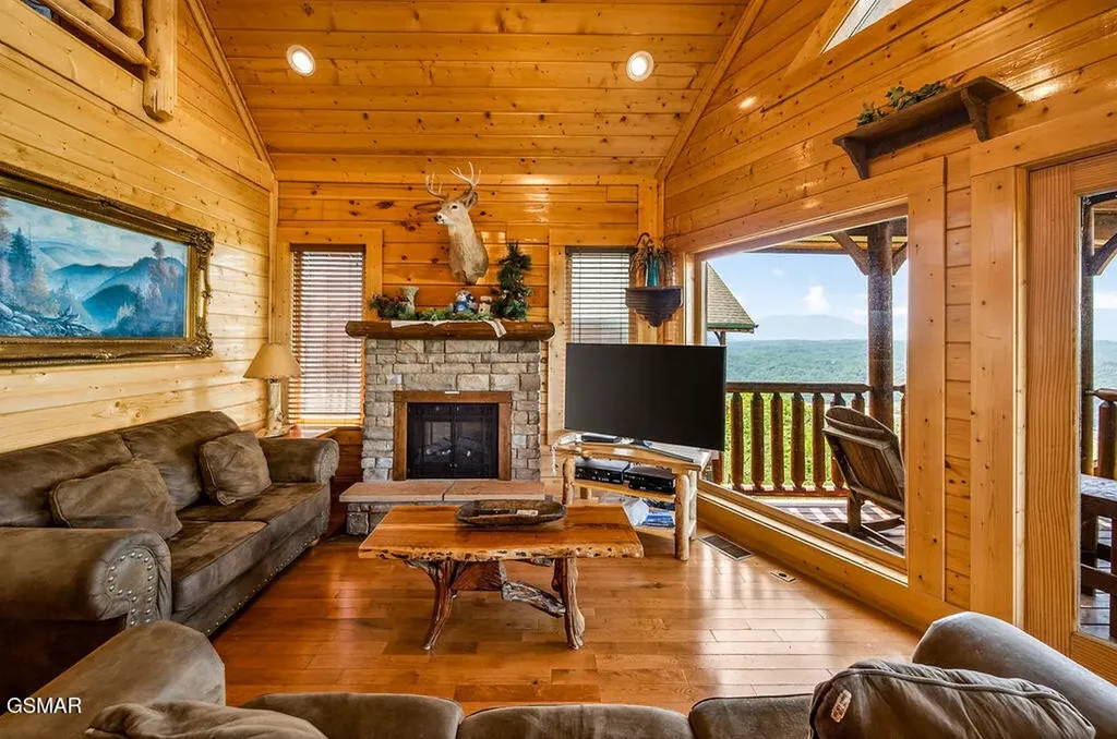 2214 Towering Hemlock Drive Sevierville TN 37876