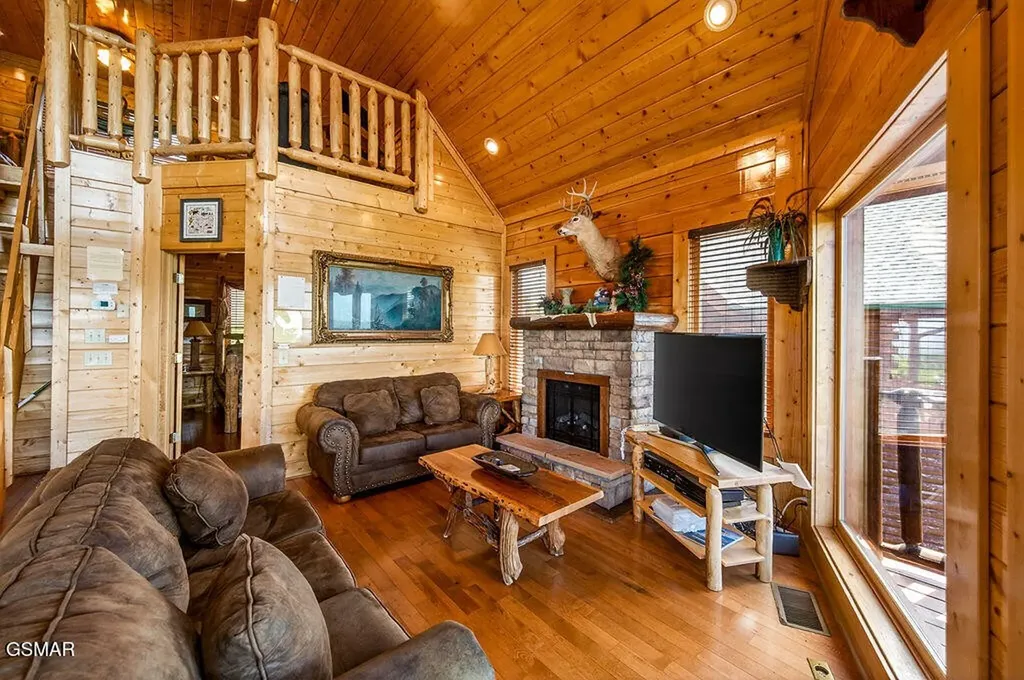 2214 Towering Hemlock Drive Sevierville TN 37876