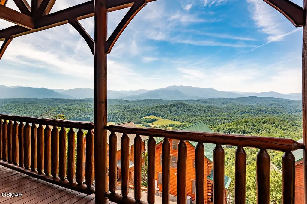 2214 Towering Hemlock Drive Sevierville TN 37876