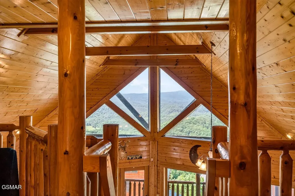 2214 Towering Hemlock Drive Sevierville TN 37876