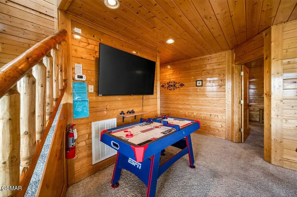 2214 Towering Hemlock Drive Sevierville TN 37876