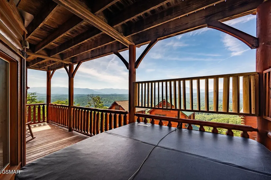 2214 Towering Hemlock Drive Sevierville TN 37876