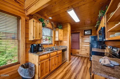 2214 Towering Hemlock Drive Sevierville TN 37876