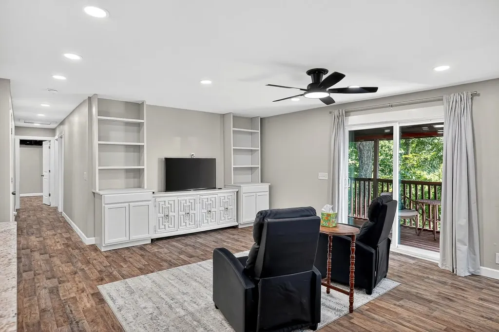 241 Nautilus Point Silver Point TN 38582