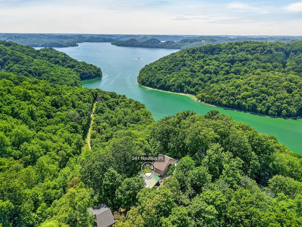 241 Nautilus Point Silver Point TN 38582