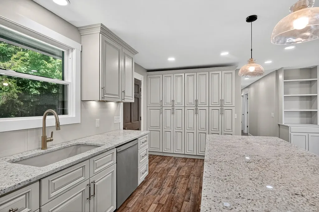 241 Nautilus Point Silver Point TN 38582
