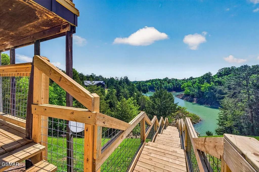 2350 Kerr Road Sevierville TN 37876