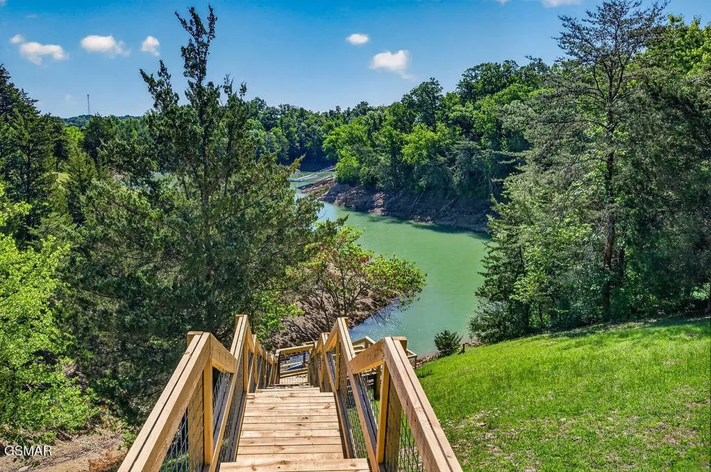 2350 Kerr Road Sevierville TN 37876