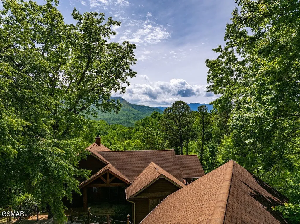 967 Scenic Trail Gatlinburg TN 37738