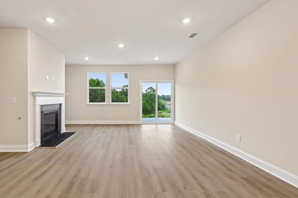 1087 Large Poppy Drive La Vergne TN 37086