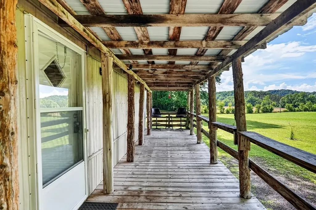 278 Aaron Pennington Lane Celina TN 38551